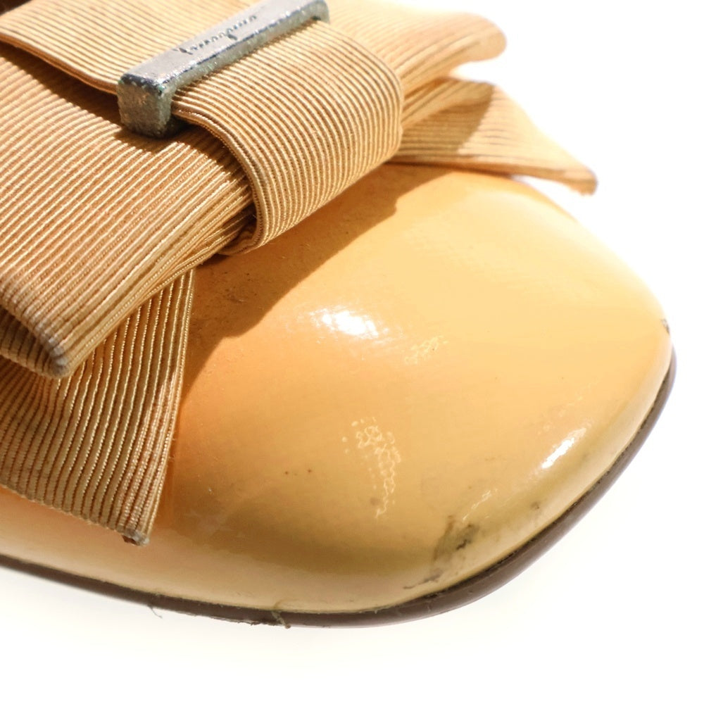 Salvatore Ferragamo(サルヴァトーレ フェラガモ) パテント リボン ヒールパンプス レディース ベージュ