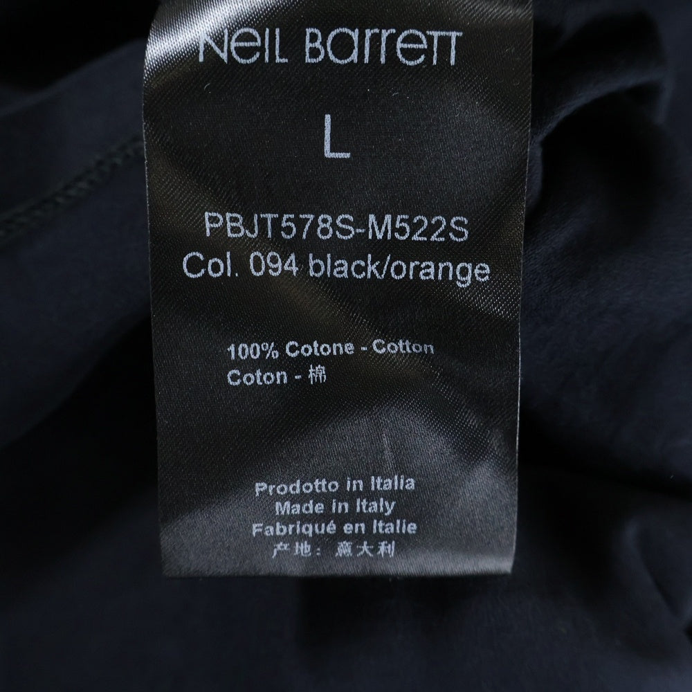 Neil Barrett(ニール バレット) Flame Thunderbolt T-shirt フレイム サンダーボルト グラフィックプリント クルーネック 半袖Tシャツ カットソー ブラック PBJT578S-M522S