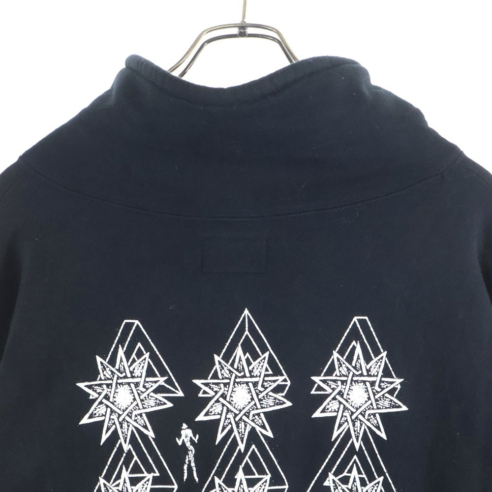 MASSES(マシス) SWEAT HIGH-NECK グラフィックプリント ハイネック スウェットトレーナー ブラック