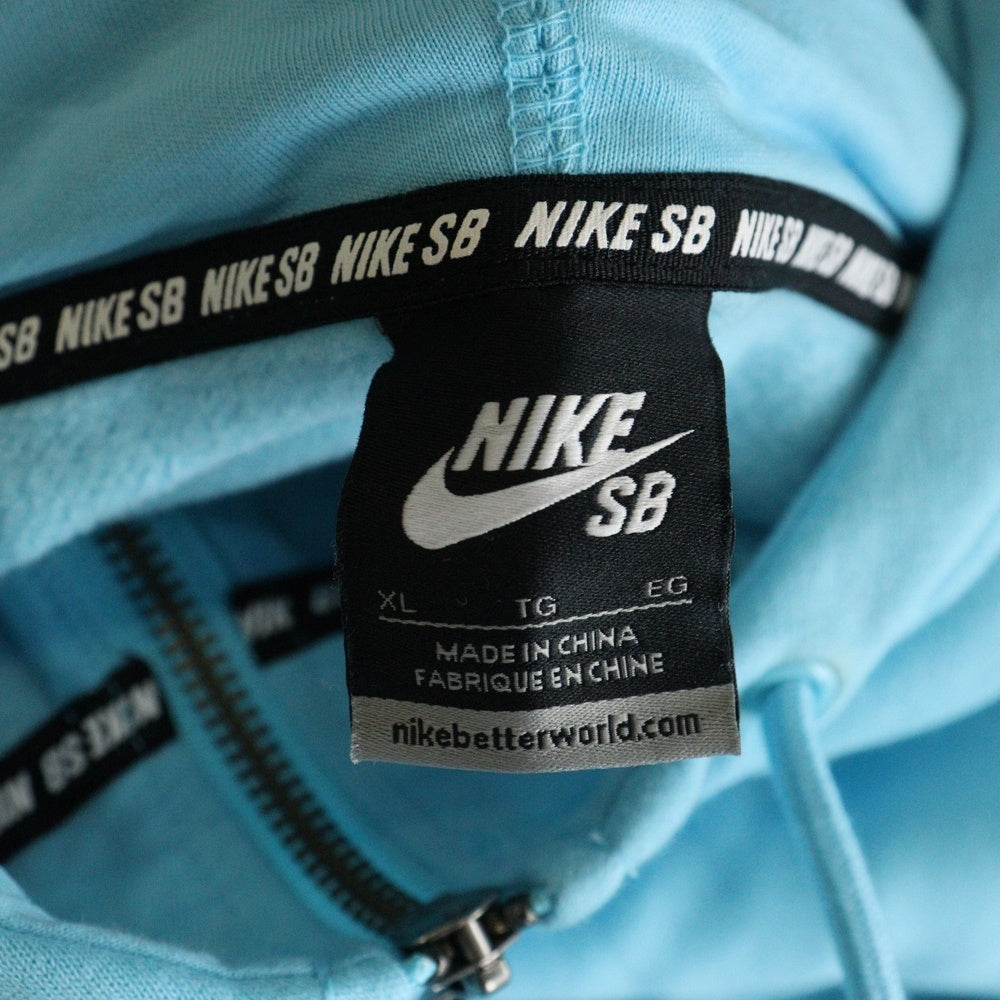 NIKE SB(ナイキエスビー) スウォッシュ ロゴ ジップアップ スウェットパーカー ライトブルー 728466-409