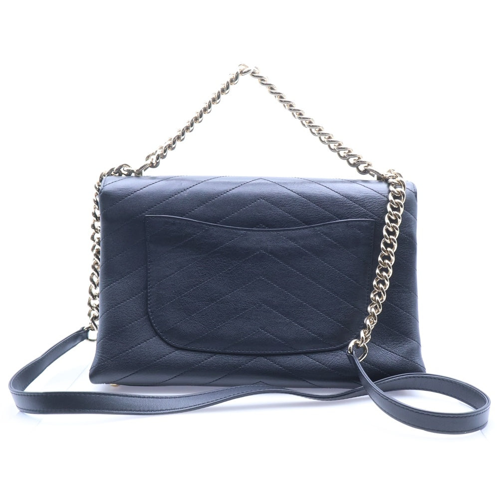 CHANEL(シャネル) シェブロン Vステッチ ココマーク レザー チェーンショルダーバッグ ブラック 26番台 A57551 レディース