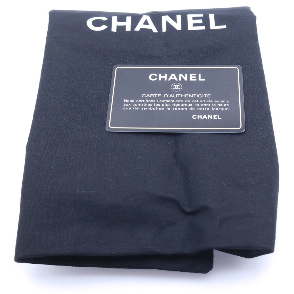 CHANEL(シャネル) シェブロン Vステッチ ココマーク レザー チェーンショルダーバッグ ブラック 26番台 A57551 レディース