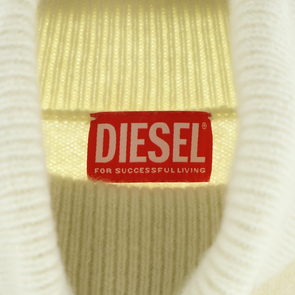 DIESEL(ディーゼル) M-ARGARET フロントロゴ タートルネック ニットセーター アイボリー A06713 レディース