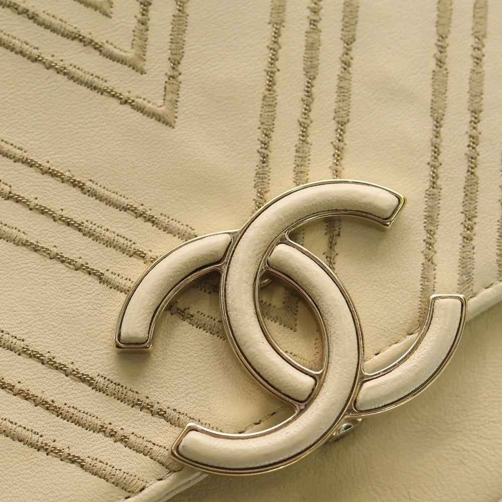 CHANEL(シャネル) ココマークロック Vステッチ シープ カーフスキン チェーンショルダーバッグ レディース アイボリー A91893