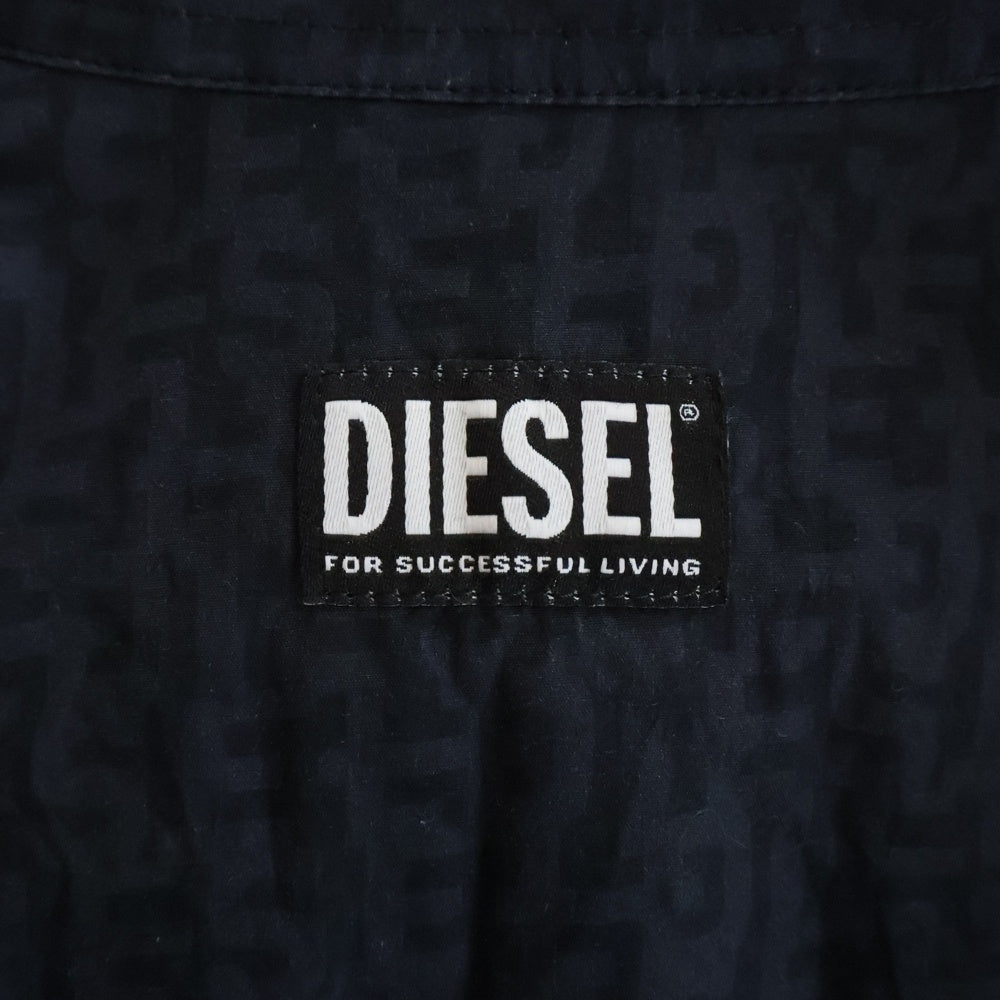 DIESEL(ディーゼル) S-UMBE-MON リピートロゴ総柄 ボタンダウン長袖シャツ ブラック A08809