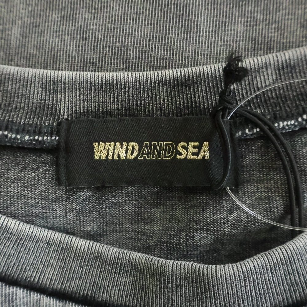 WIND AND SEA(ウィンダンシー) 24SS HIGH SULFER S/S TEE ハイサルファー加工 ロゴ刺繍 半袖Tシャツ カットソー グレー WDS-O-SIG-24-Q4-CS-02