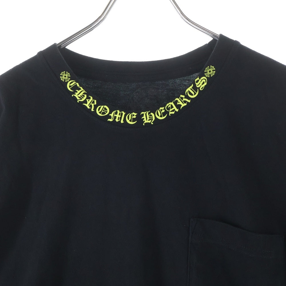 CHROME HEARTS(クロムハーツ) NECK LOGO S/S TEE ネックロゴプリント 半袖Tシャツ カットソー ブラック/グリーン