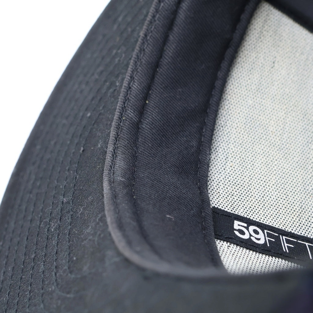 GOD SELECTION XXX(ゴッドセレクショントリプルエックス) ×NEWERA 59FIFTY ニューエラ ベースボールキャップ 帽子 ネイビー