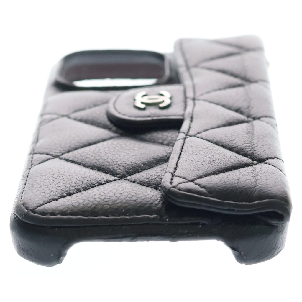 CHANEL(シャネル) キャビアスキン マトラッセ レザー iPhone14 アイフォン ケース ブラック ランダムシリアル