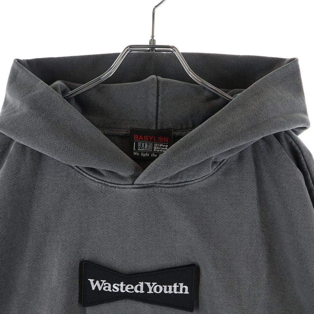 WASTED YOUTH(ウェイステッドユース) ×BABYLONE バビロン ロゴワッペン ウォッシュ加工 スウェットプルオーバーパーカー チャコールグレー
