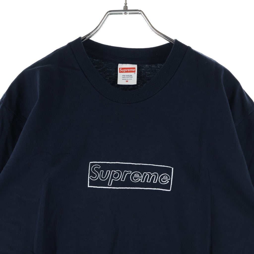 SUPREME(シュプリーム) 21SS ×KAWS Chalk Logo Tee カウズ チョーク ボックスロゴ クルーネック 半袖Tシャツ カットソー ネイビー