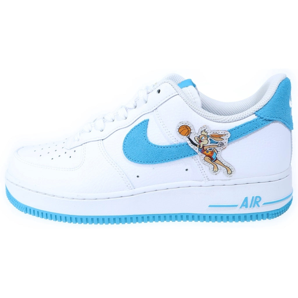 NIKE(ナイキ) ×Space Players AIR FORCE 1 07 スペース プレイヤーズ エアフォース1 ローカットスニーカー ホワイト/ライトブルー US9.5/27.5cm DJ7998-100