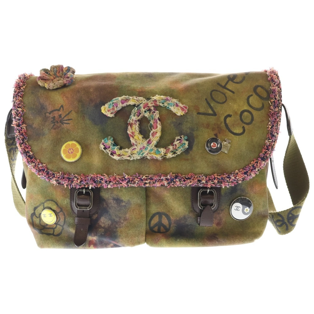 CHANEL(シャネル) エンブロイダリー グラフィティ メッセンジャーショルダーバッグ カーキ A92790 20番台 レディース