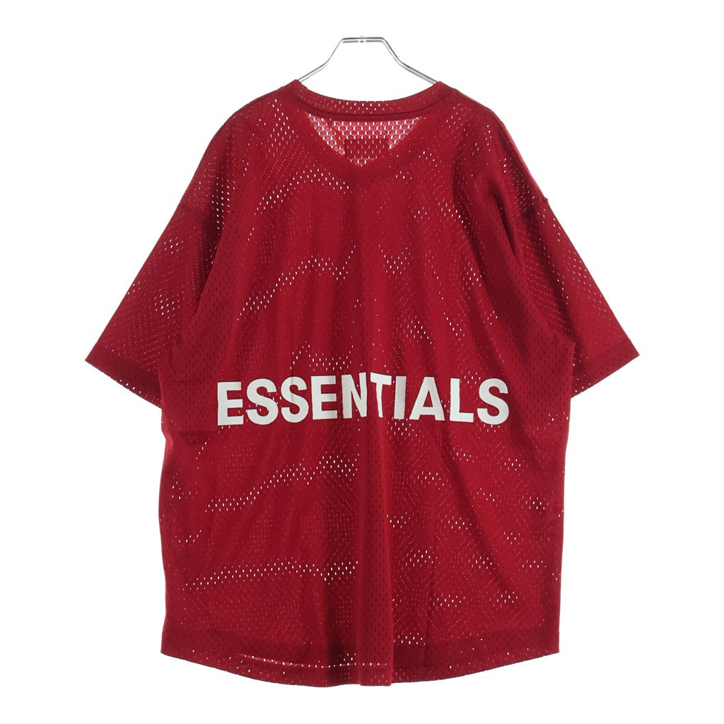 FEAR OF GOD ESSENTIALS(フィアオブゴッド エッセンシャルズ) バックロゴプリント メッシュ Vネック 半袖シャツ レッド