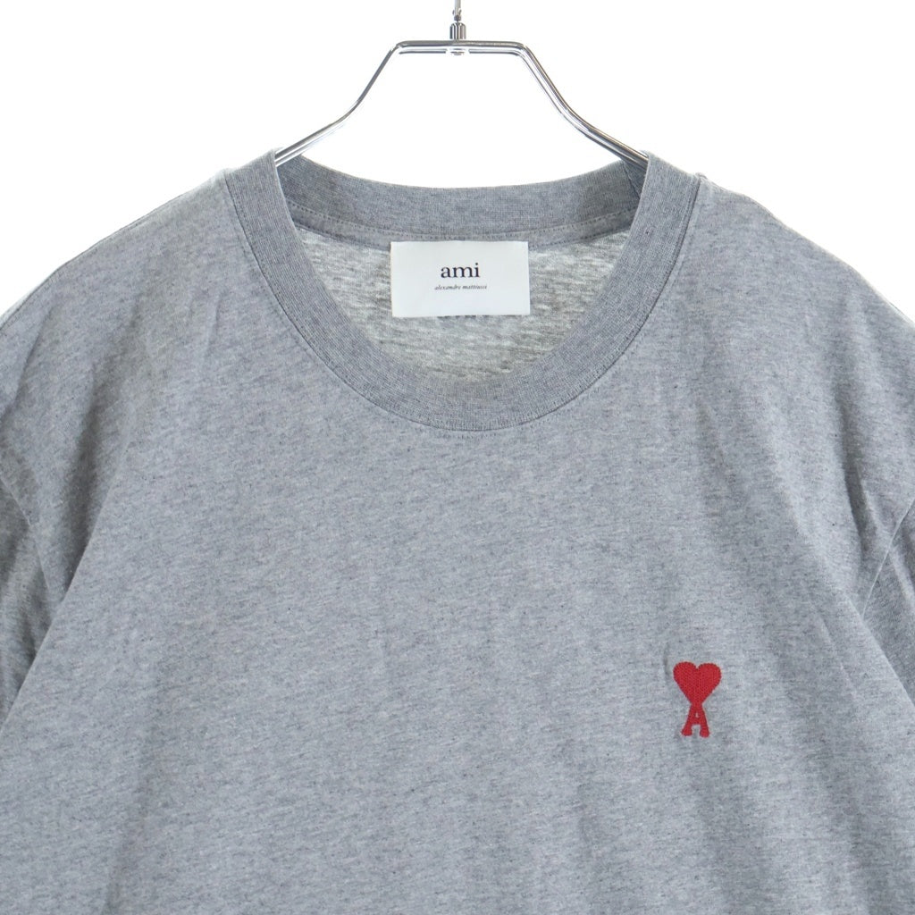 AMI Alexandre Mattiussi(アミアレクサンドルマテュッシ) AMI de Coeur ハートロゴ刺繍 クルーネック 半袖Tシャツ カットソー グレー BFUTS001.724