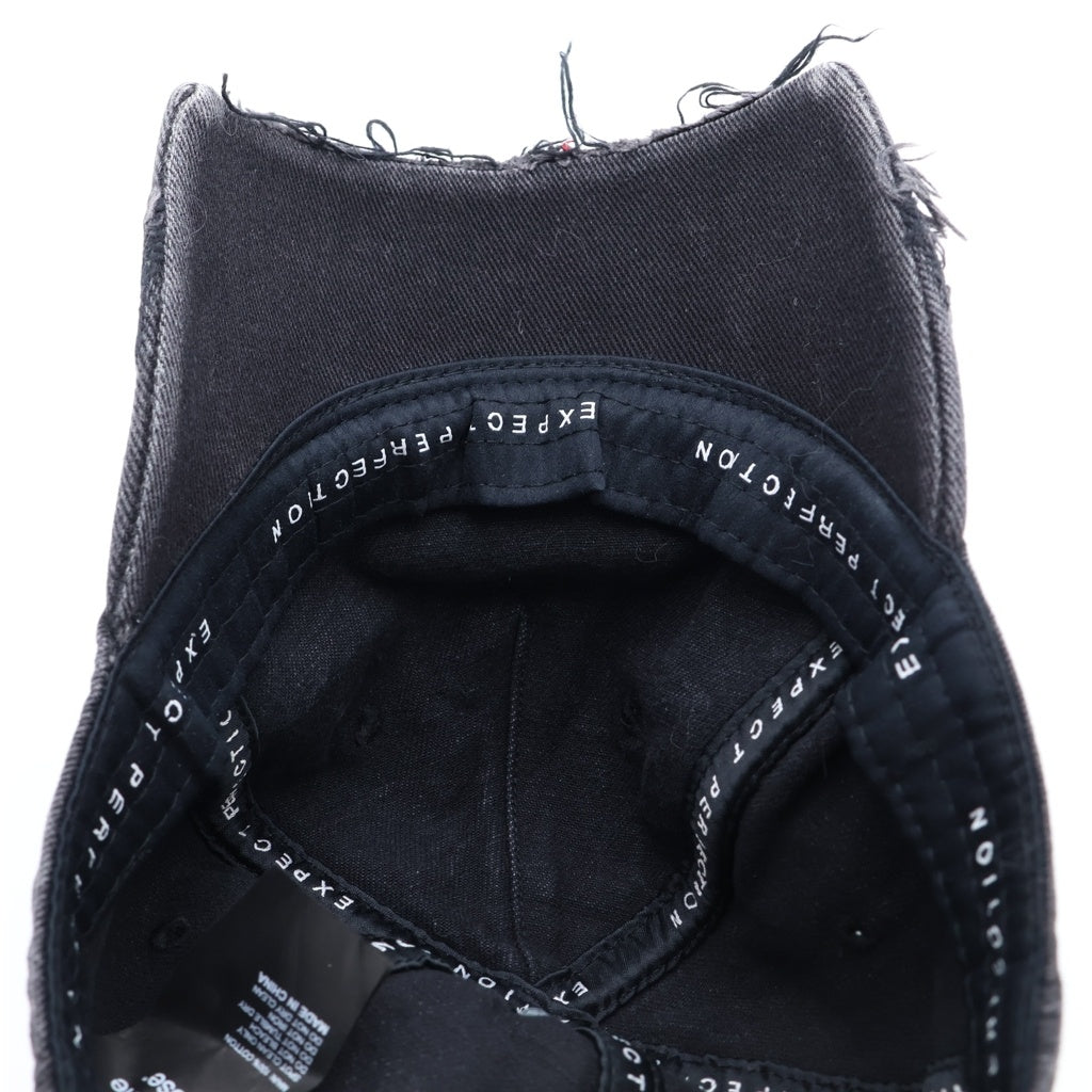 MARTINE ROSE(マーティンローズ) CUT PEAK BACK CAO ダメージ加工 刺繍 キャップ 帽子 ブラック