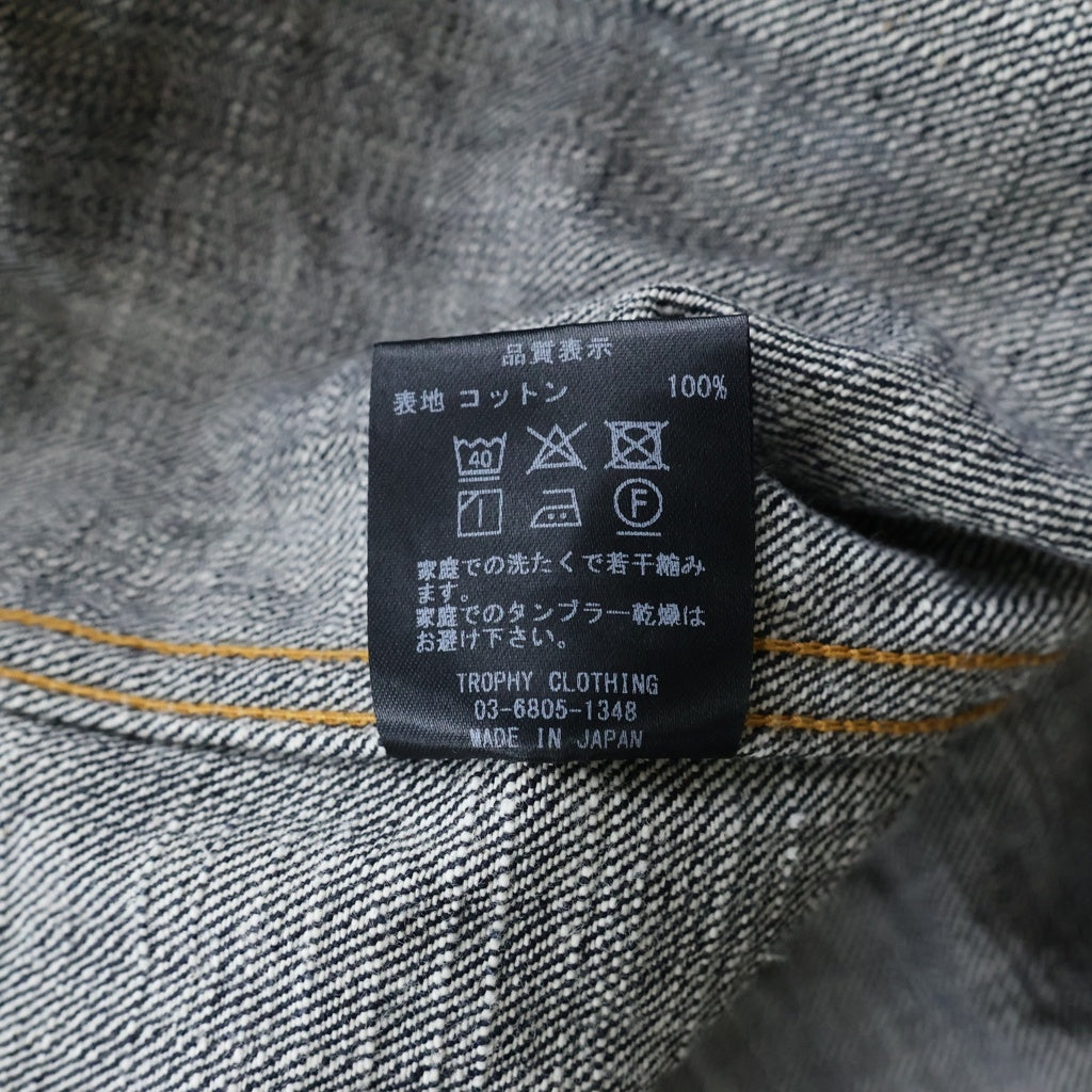 TROPHY CLOTHING(トロフィークロージング) 1ST ダウンポケット 隠しポケット ドーナツボタン デニム トラッカー ジャケット インディゴ