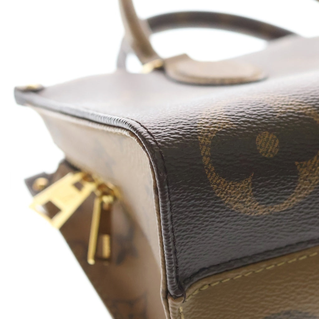 LOUIS VUITTON(ルイヴィトン) オンザゴー EW ブラウン モノグラム ジャイアント リバース ポーチ付き ショルダーバッグ ブラウン M46653 M46653 レディース