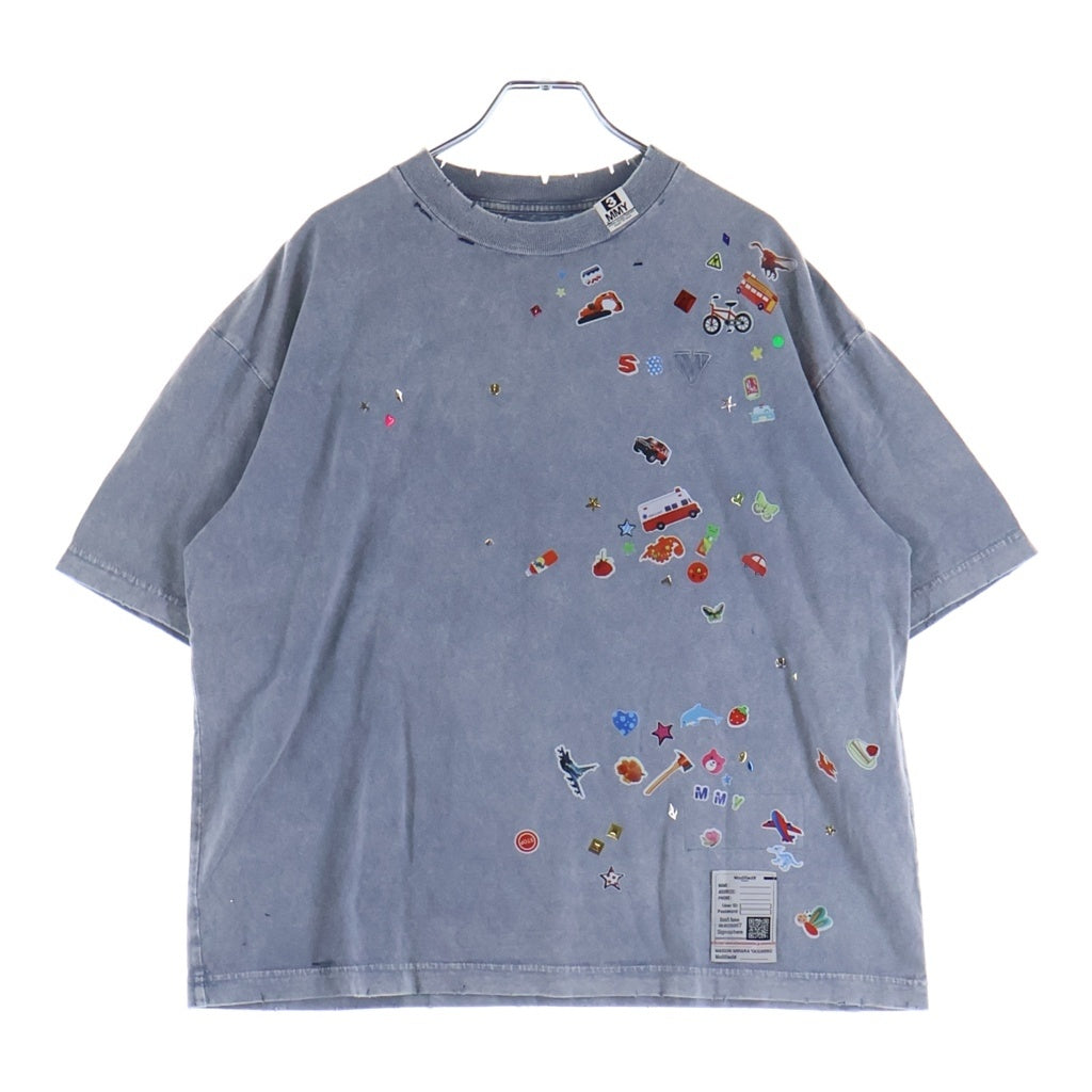 MAISON MIHARAYASUHIRO(メゾンミハラヤスヒロ) 26SS BLEACHED KIDS STICKER TEE ブリーチ ダメージ加工 キッズステッカー 半袖Tシャツ カットソー ブルー K16TS781