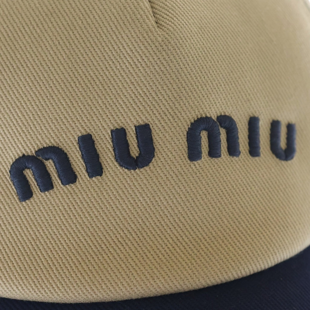 miumiu(ミュウミュウ) 26SS ロゴ刺繍 バイカラー ドリルベースボールキャップ 帽子 ベージュ/ネイビー 5HC179 2CQ1 レディース