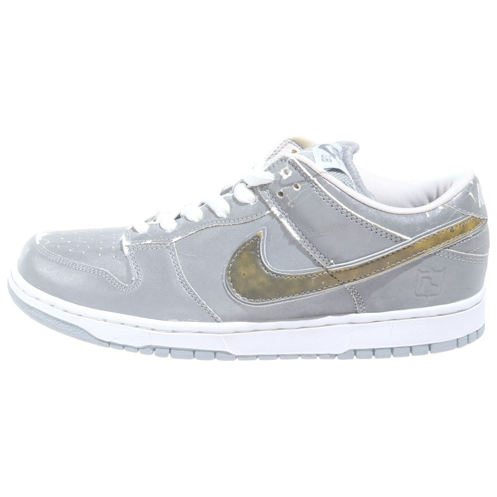 NIKE SB(ナイキエスビー) 【観賞用2005年製】 DUNK LOW MEDICOM 3 304292-008 ダンク メディコム ローカットスニーカー シルバー US10.5/28.5cm