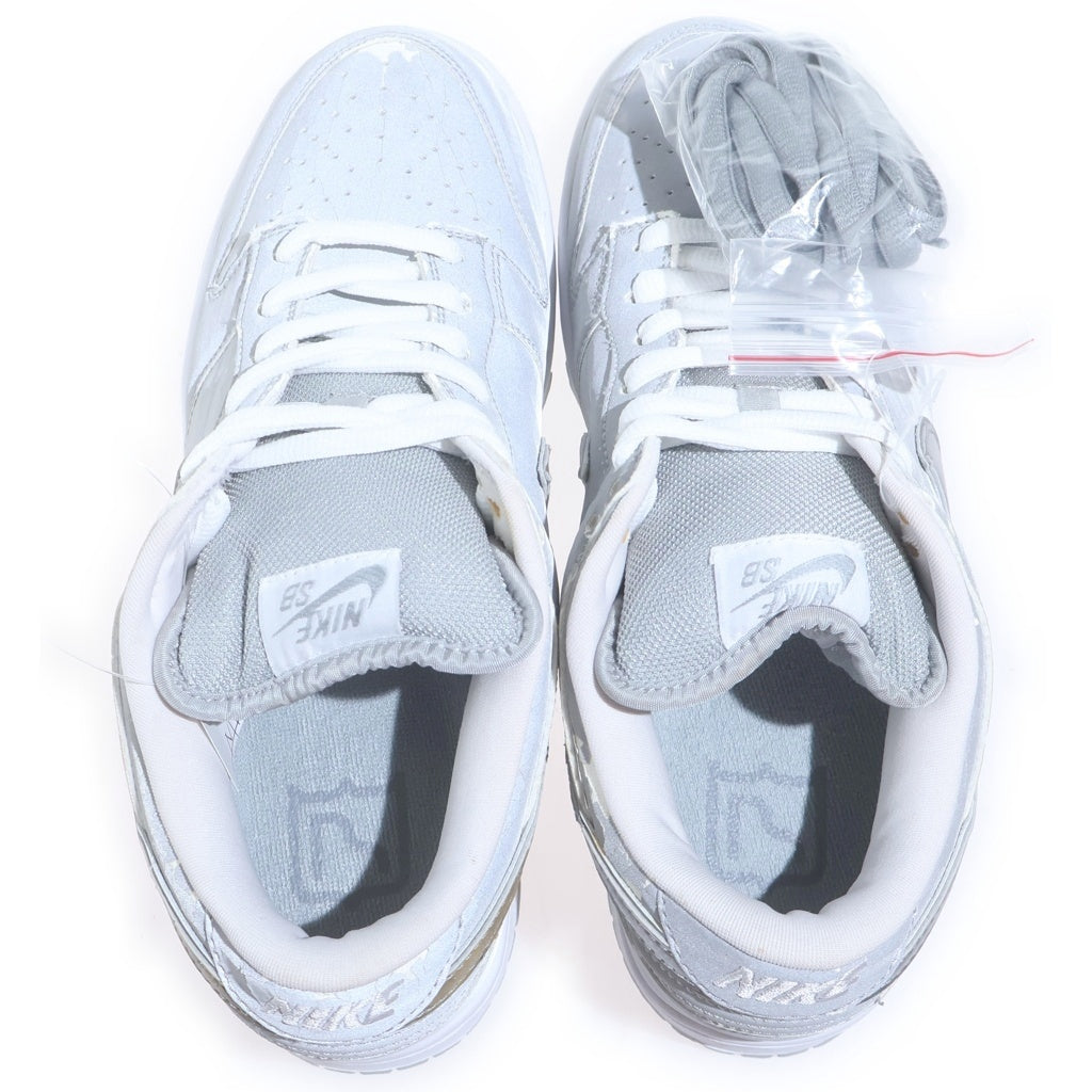 NIKE SB(ナイキエスビー) 【観賞用2005年製】 DUNK LOW MEDICOM 3 304292-008 ダンク メディコム ローカットスニーカー シルバー US10.5/28.5cm
