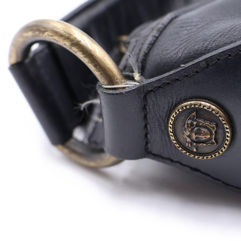 GIANNI VERSACE(ジャンニ ヴェルサーチ) メデューサ スタッズ装飾 レザー ショルダーバッグ ブラック レディース