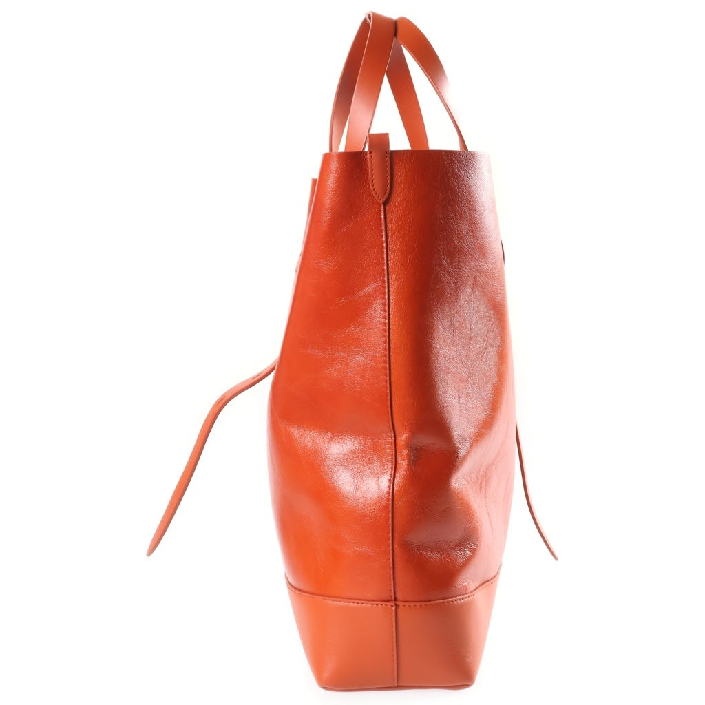 Maison Margiela(メゾンマルジェラ) 26SS バーティカルショッピングバッグ レザー 2WAY ショルダーバッグ トートバッグ ハンドバッグ オレンジ SB1WC0024 レディース