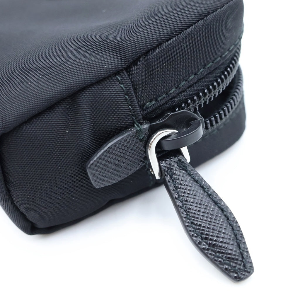 PRADA(プラダ) Re-Nylon リナイロン トライアングルロゴプレート マイクロ ポーチ ブラック 1ND339 レディース