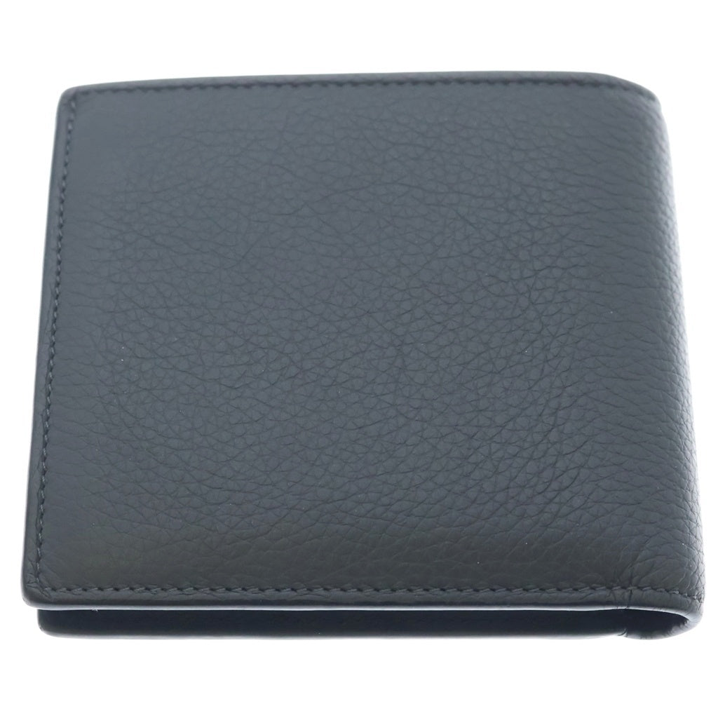 LOEWE(ロエベ) アナグラム エンボス バイフォールド レザー コンパクトウォレット 二つ折り財布 グレー C660501X01