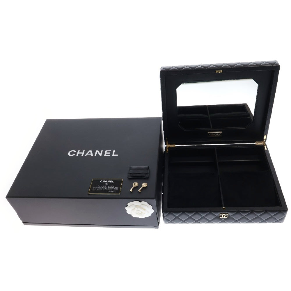 CHANEL(シャネル) CHANEL シャネル サクセスストーリー マトラッセ 4点セット キャビアスキン/パテント/ラムスキン/ツイード ココマーク トランクセット