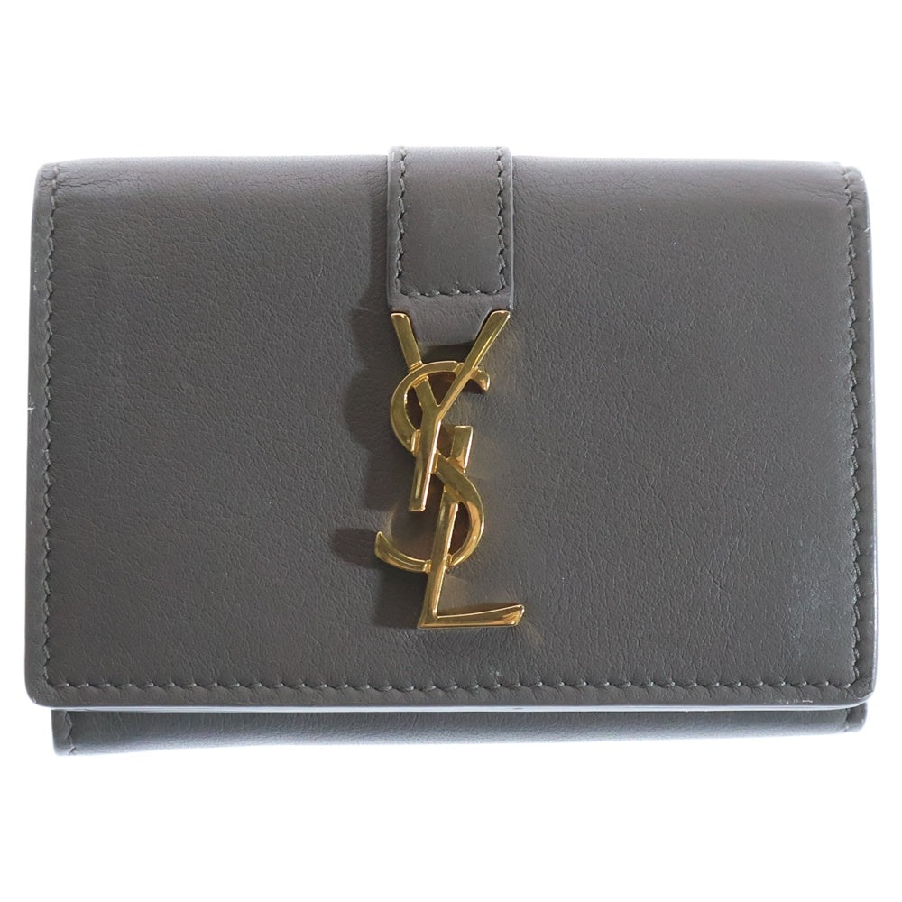 SAINT LAURENT PARIS(サンローランパリ) カサンドラロゴプレート タイニー レザー コンパクトウォレット 三つ折り財布 ゴールド金具 グレー 459880