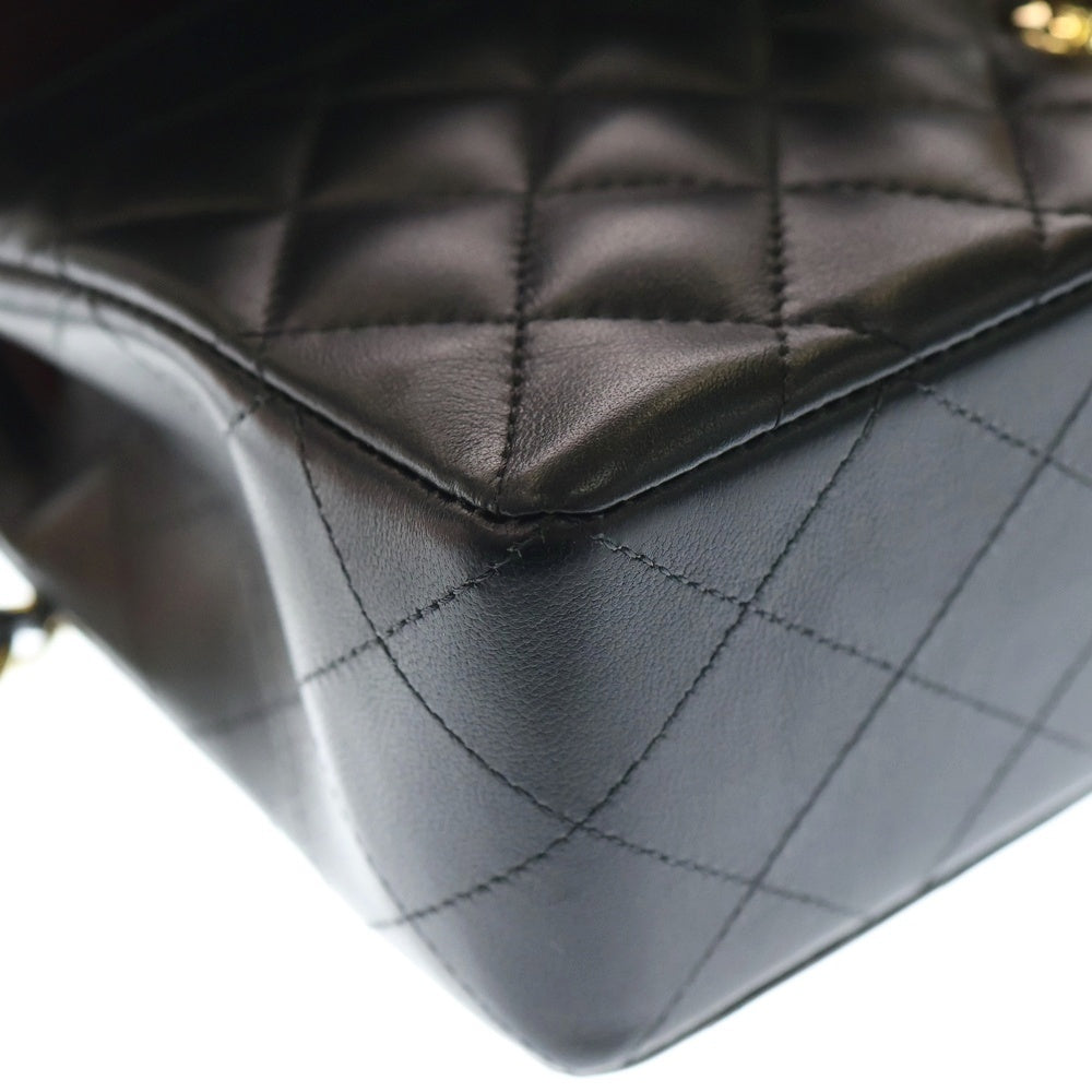 CHANEL(シャネル) マトラッセ23 ココマーク ターンロック ラムスキン レザー Wフラップ ダブルチェーン ショルダーバッグ ゴールド金具 ブラック ランダムプレート