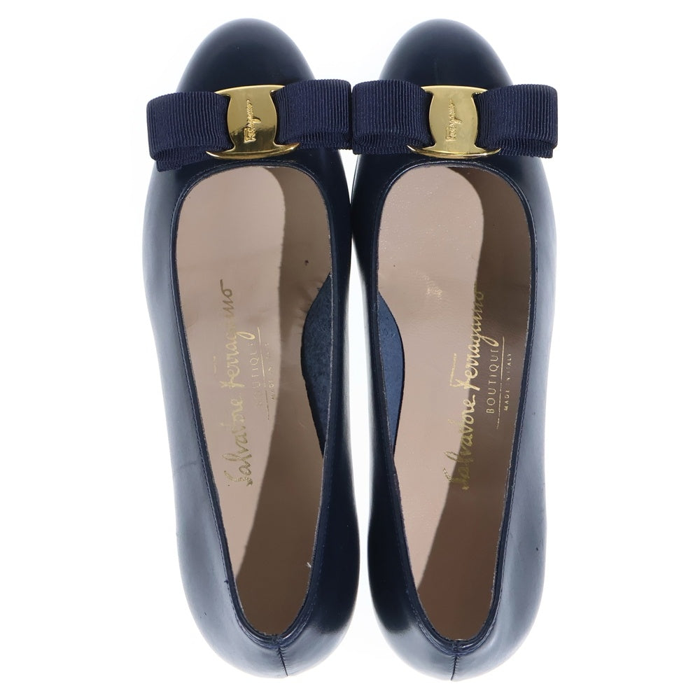 Salvatore Ferragamo(サルヴァトーレ フェラガモ) ヴァラ パンプス ネイビー #5B レディース