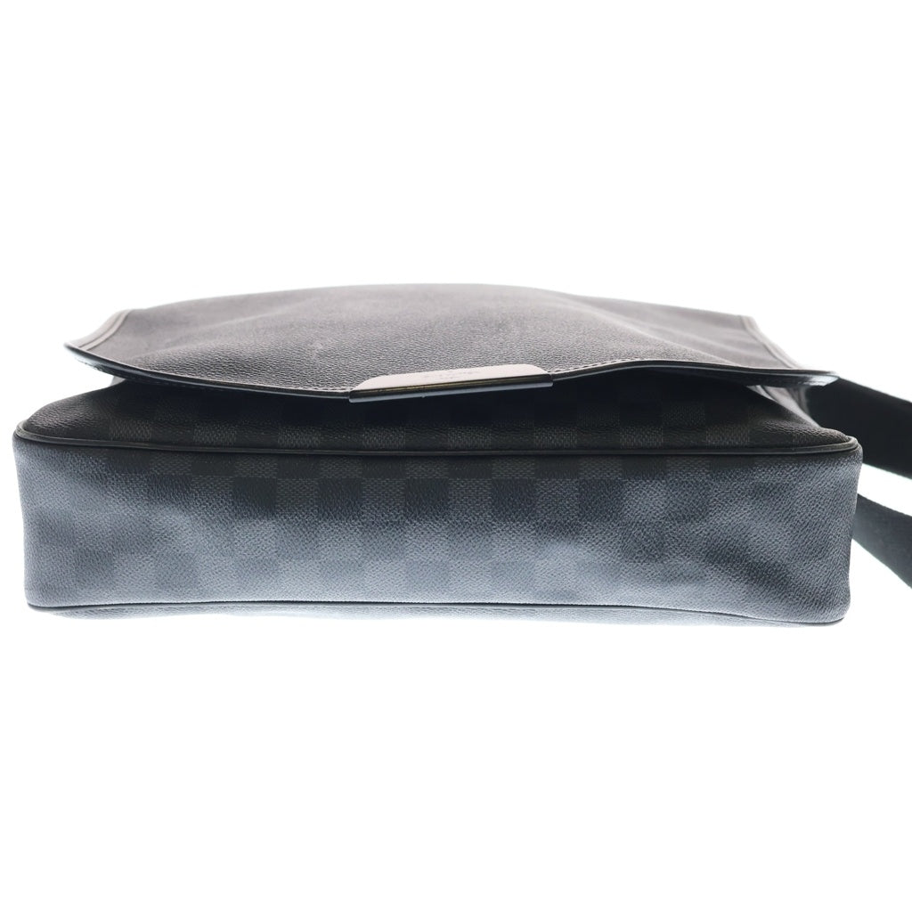 LOUIS VUITTON(ルイヴィトン) ダミエグラフィット ダニエルGM ショルダーバッグ ブラック レザー×PVC N58033 シルバー金具 レディース