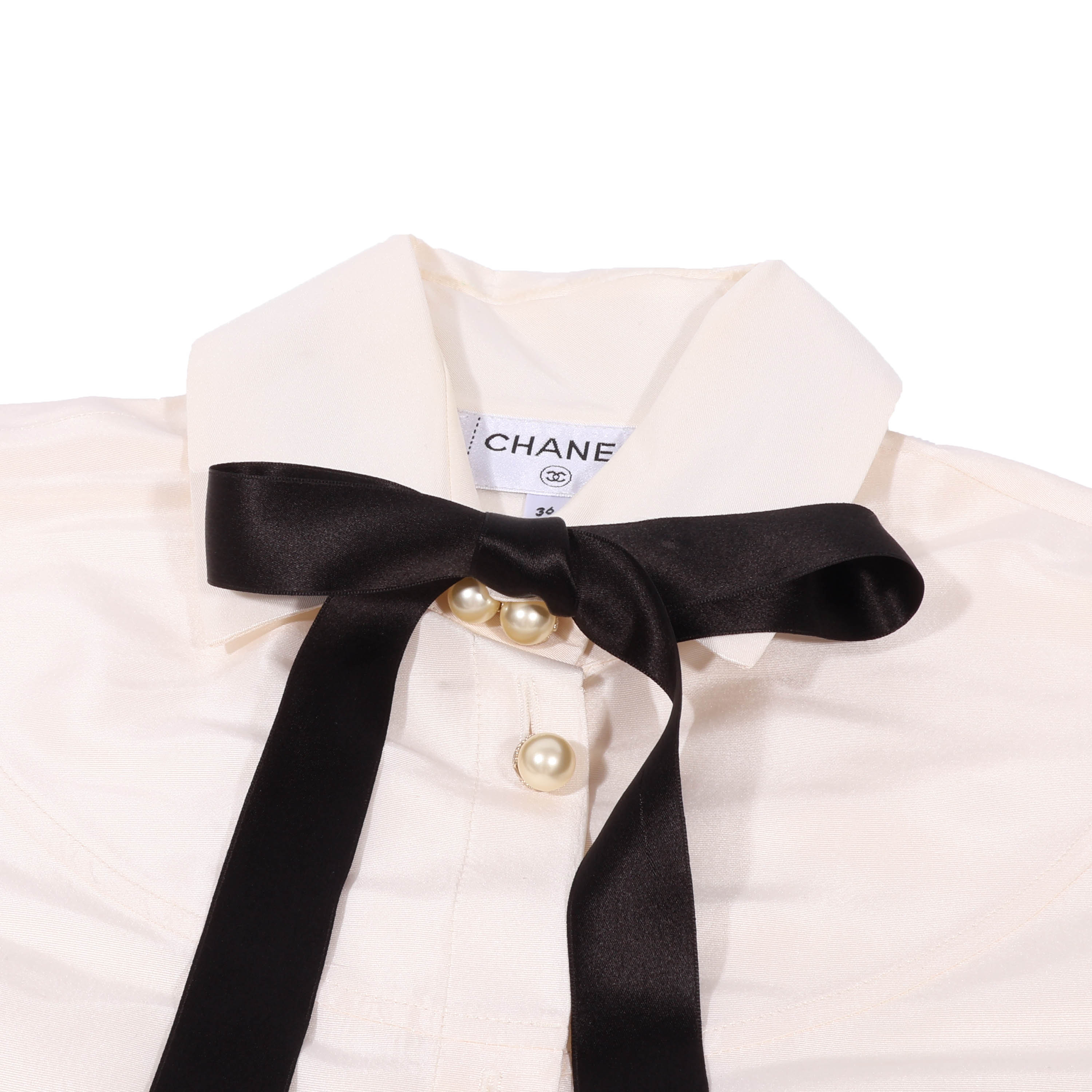 CHANEL(シャネル) ボウタイ ブラウス ホワイト パールボタン シルク #36 P64478V24243 長袖