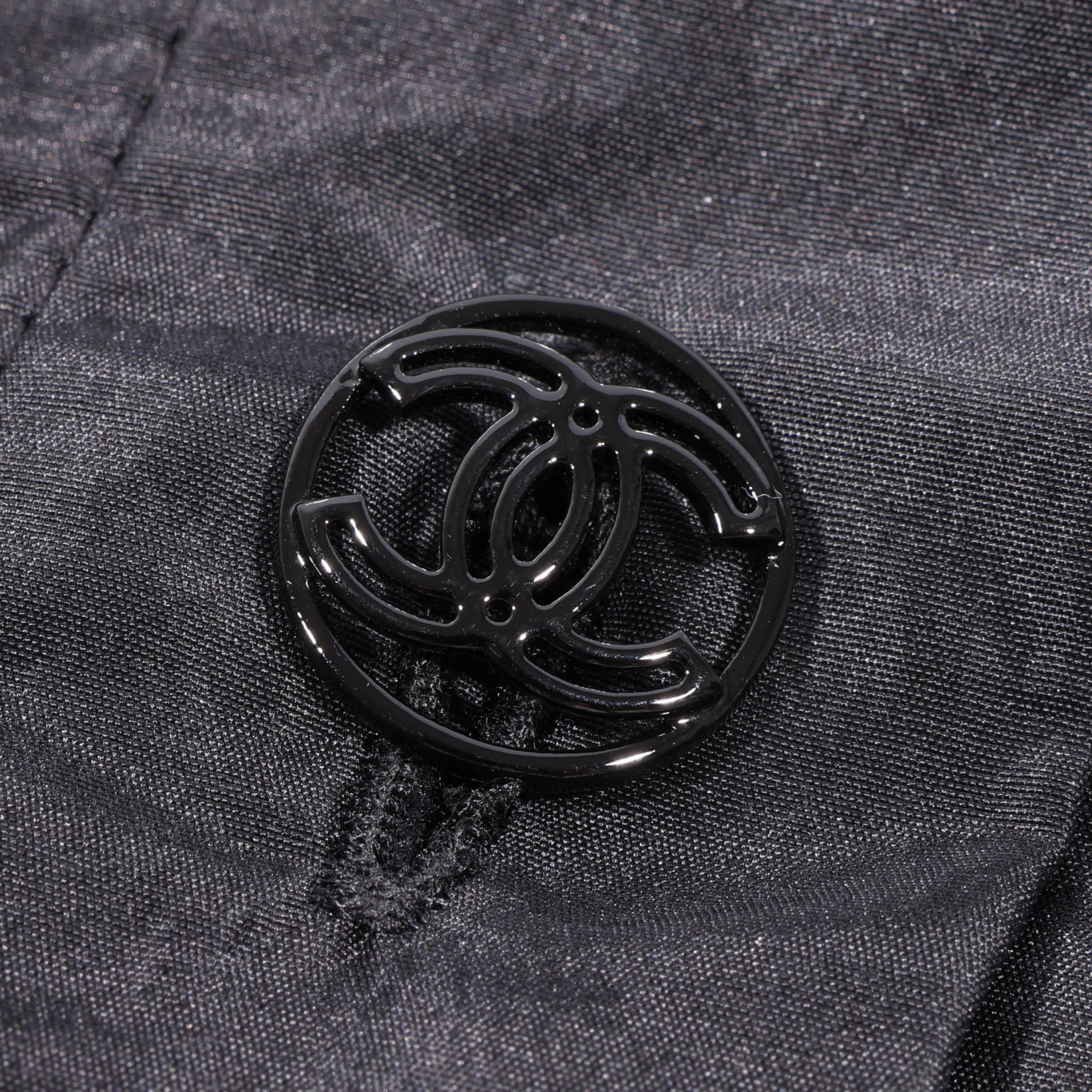 CHANEL(シャネル) ココマーク フリルブラウス P29987V14167 ブラック シルク スタンドカラー #36 長袖