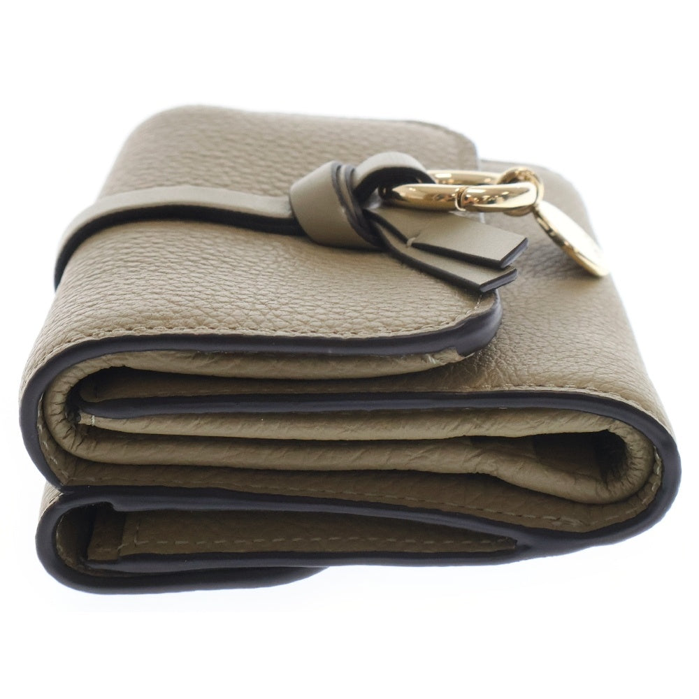 Chloe(クロエ) ALPHABET アルファベット スモールトリフォールドウォレット レザー 三つ折り財布 ベージュ レディース CHC21WP 718F57 38I