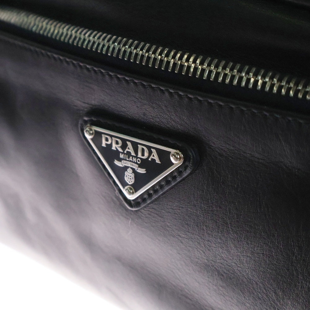 PRADA(プラダ) クラッチバッグ 黒 レザー ソフトカーフ ミニバッグ トライアングルロゴ 2N0029