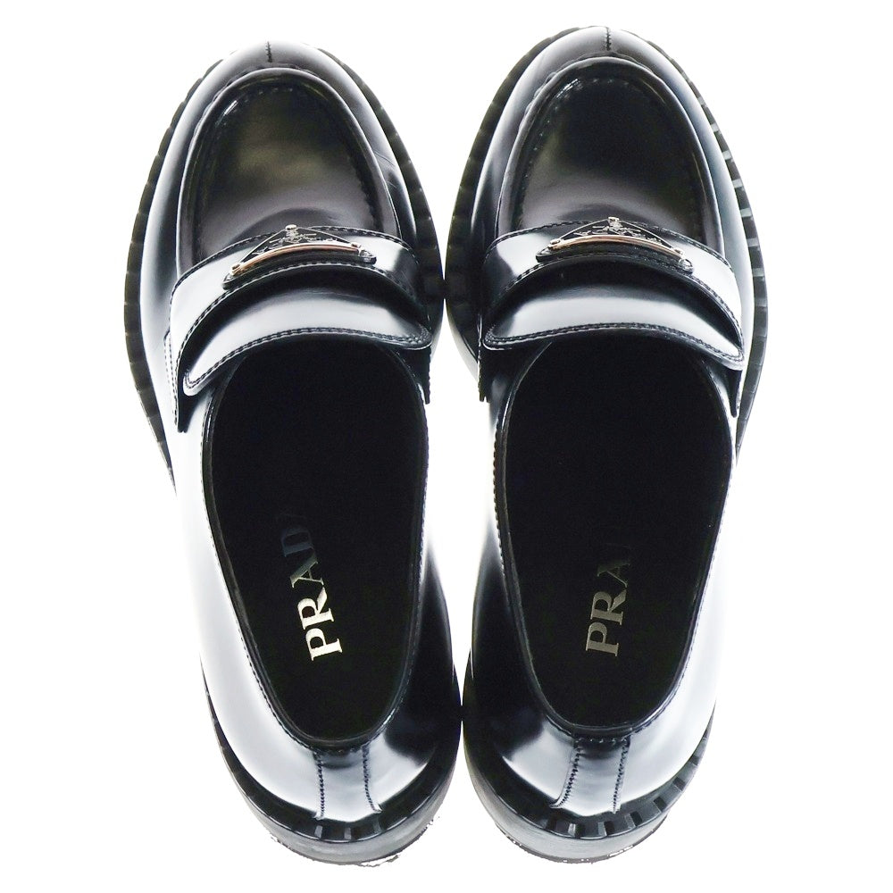 PRADA(プラダ) チョコレート ローファー ブラッシュドレザー トライアングルロゴプレート ローカットシューズ ブラック レディース 1D264M F0002