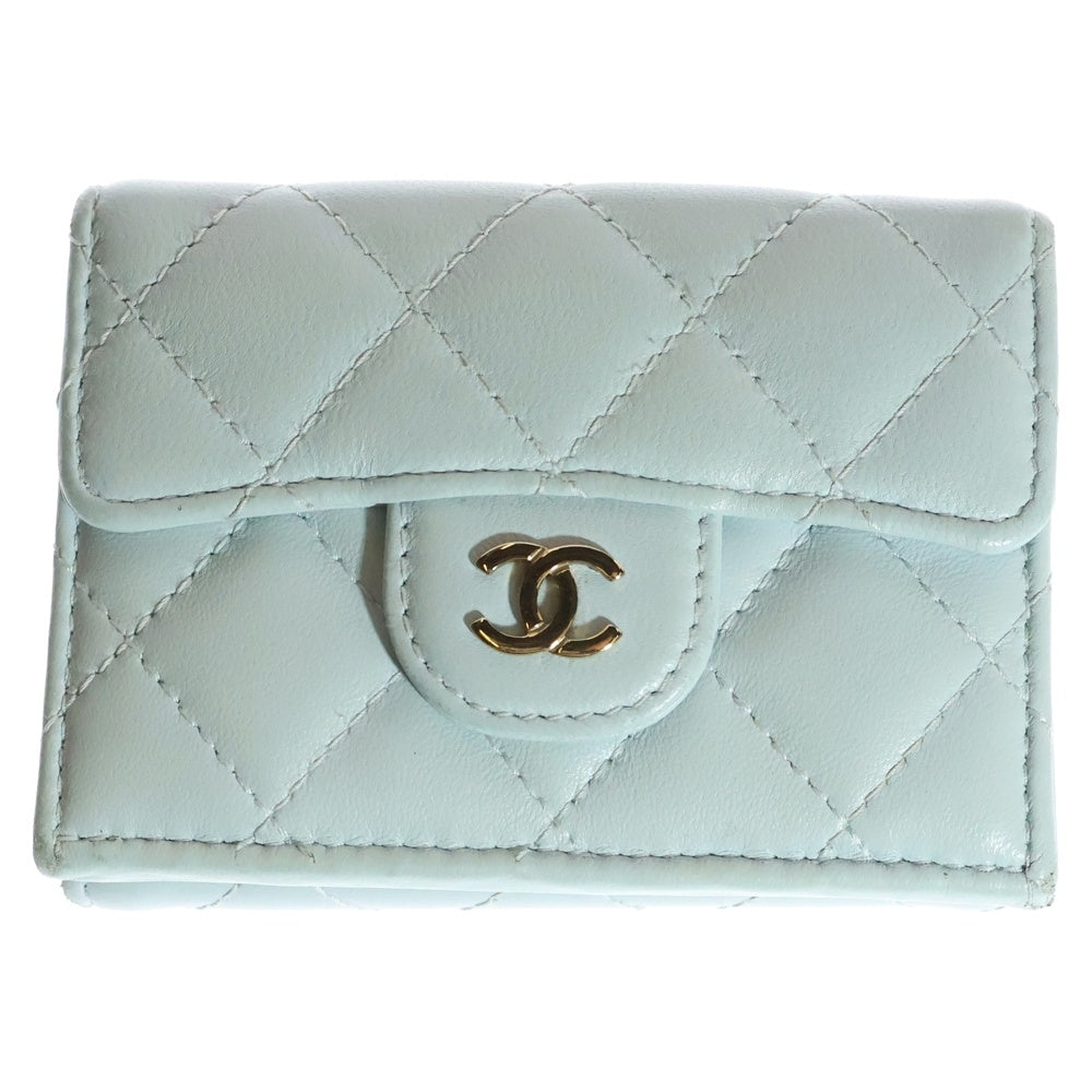 CHANEL(シャネル) マトラッセ ココマーク スモールフラップウォレット 三つ折り財布 コインケース ライトブルー ゴールド金具 ラムスキン