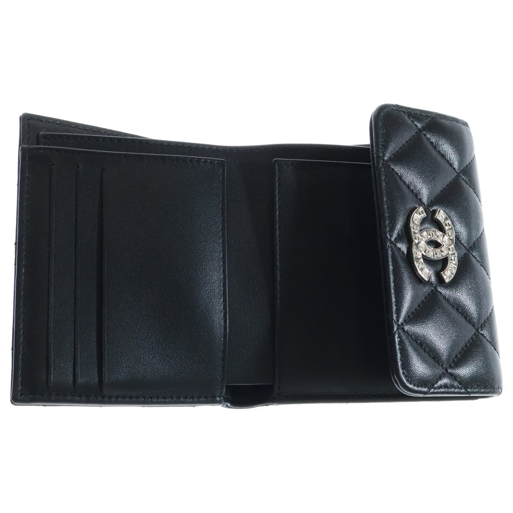 CHANEL(シャネル) スモールフラップウォレット コンパクトウォレット 三つ折り財布 ブラック シルバー金具 ラムスキン シリアルシール