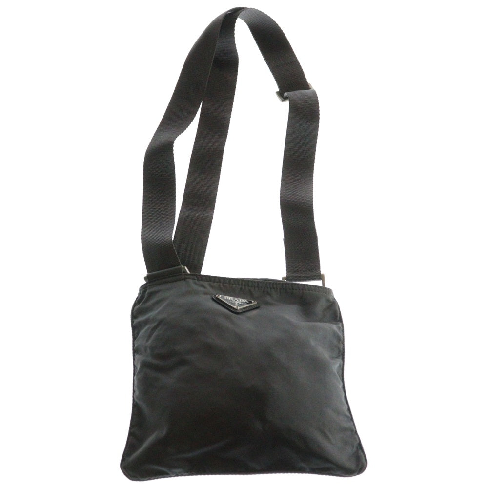 PRADA(プラダ) ショルダーバッグ 斜め掛けバッグ ロゴ三角プレート シルバー金具 グレー ナイロン B7372
