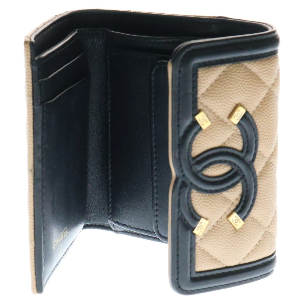 CHANEL(シャネル) CCフィリグリー 三つ折り財布 コンパクトウォレット カードケース ベージュ×ブラウン ゴールド金具 キャビアスキン