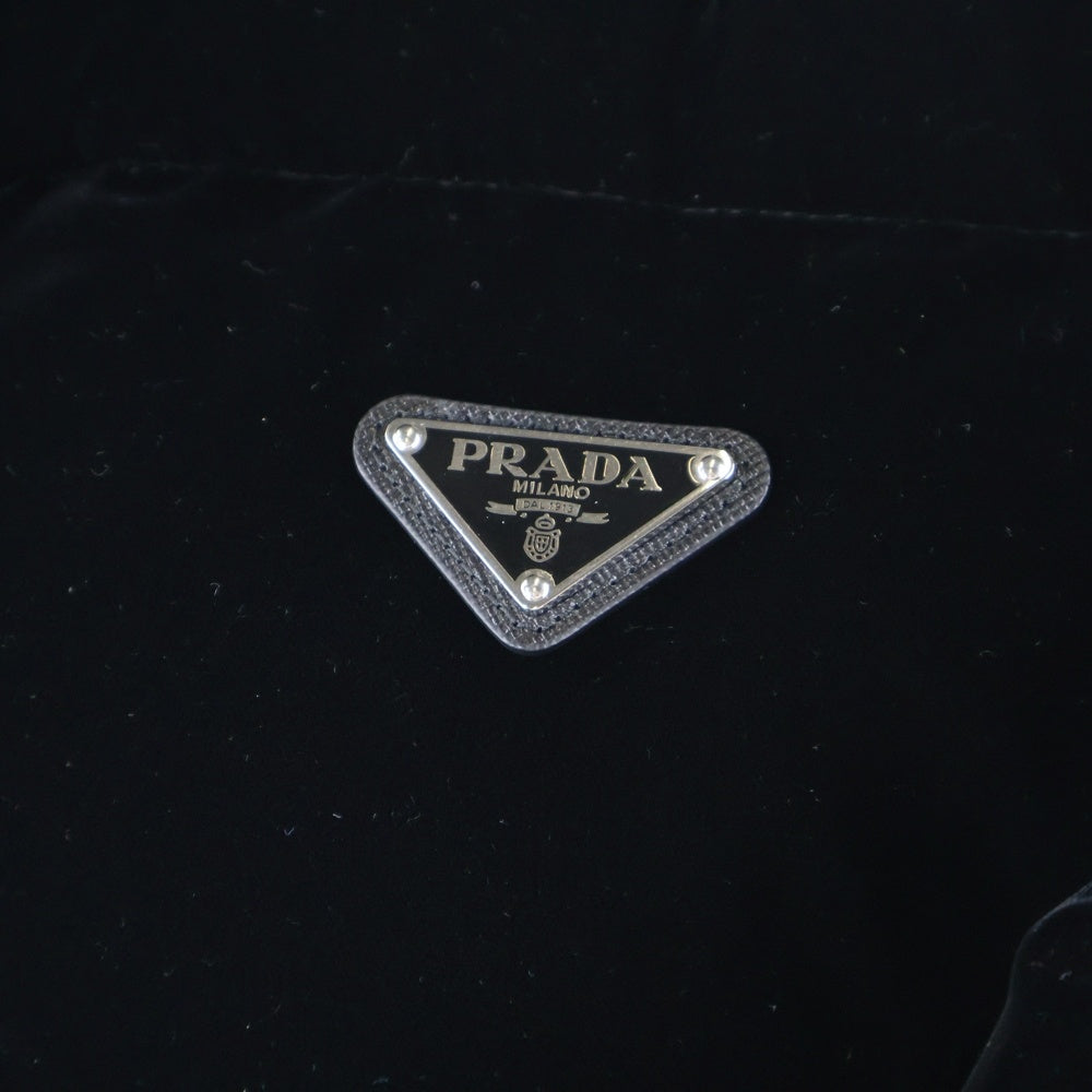 PRADA(プラダ) 24AW コンバーチブル クロップド トライアングルロゴプレート ベロア ベルベット ジップアップ ダウンジャケット ブラック レディース 291805