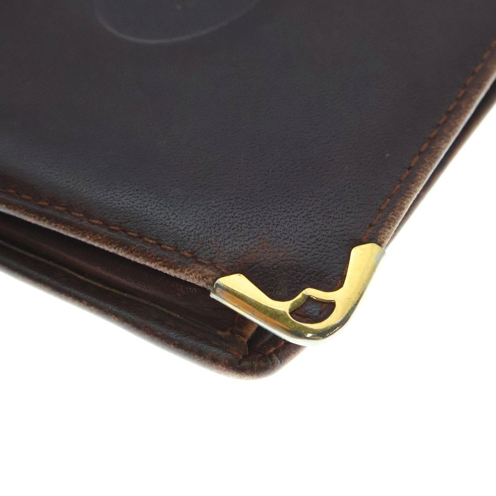 Cartier(カルティエ) マスト エンボスロゴ カーフレザー コンパクトウォレット 二つ折り財布 ゴールド金具 ボルドー 〇