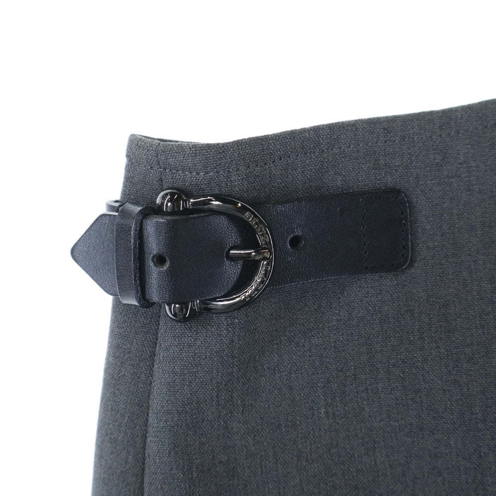 BURBERRY BLUE LABEL(バーバリーブルーレーベル) サイドベルト プリーツショートスカート グレー レディース
