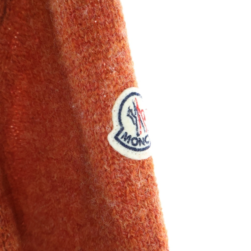 MONCLER(モンクレール) ワッペンロゴ スウェードレザーエルボーパッチ クルーネック ロングスリーブ 長袖ニット セーター オレンジ 220919053500 97180