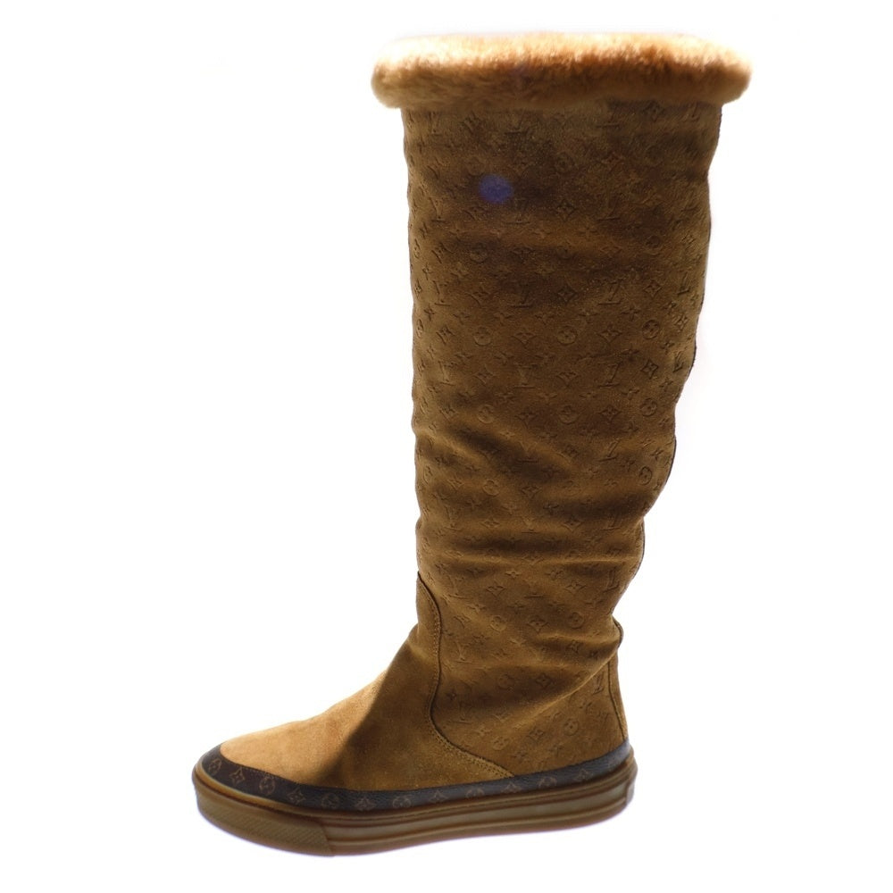 LOUIS VUITTON(ルイヴィトン) スノーボールライン モノグラム 総柄エンボス スエードレザー ムートン ボアライニング ロングブーツ ブラウン レディース
