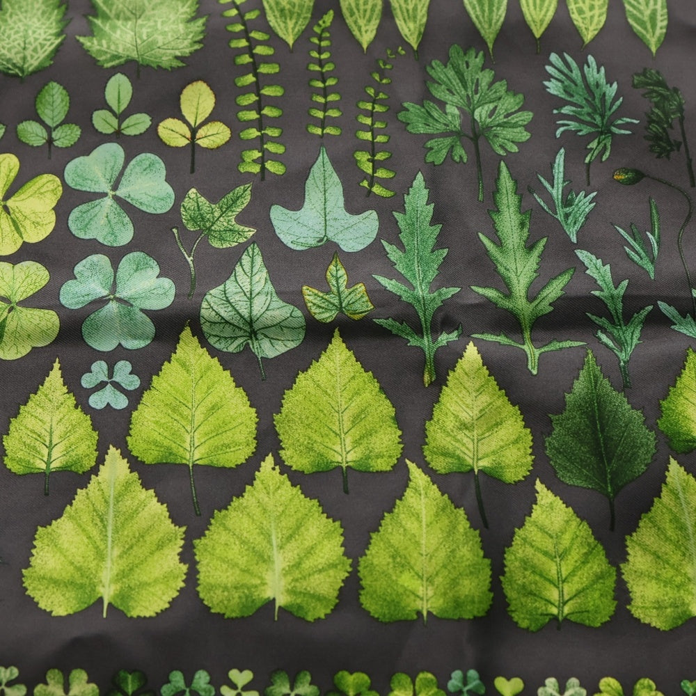 GUCCI(グッチ) 大判スカーフ シルク リーフ柄 グレー×グリーン